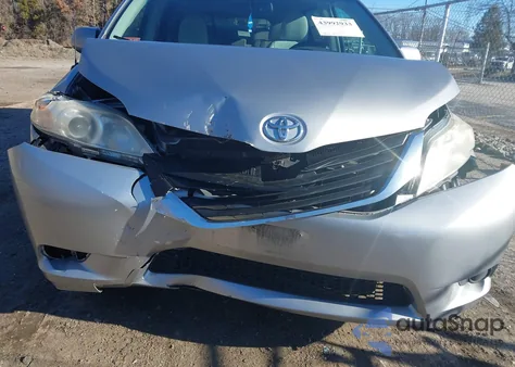 2011 Toyota Sienna Le V6 from USA, damaged, VIN 5TDKK3DC6BS151515